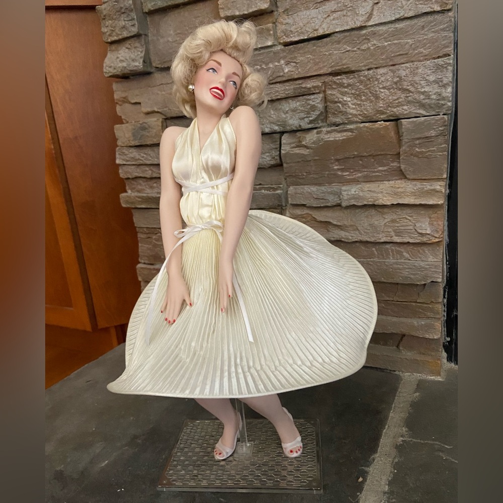 Franklin Mint porcelain Marilyn Monroe. 18” tall from “ The Seven Year I…